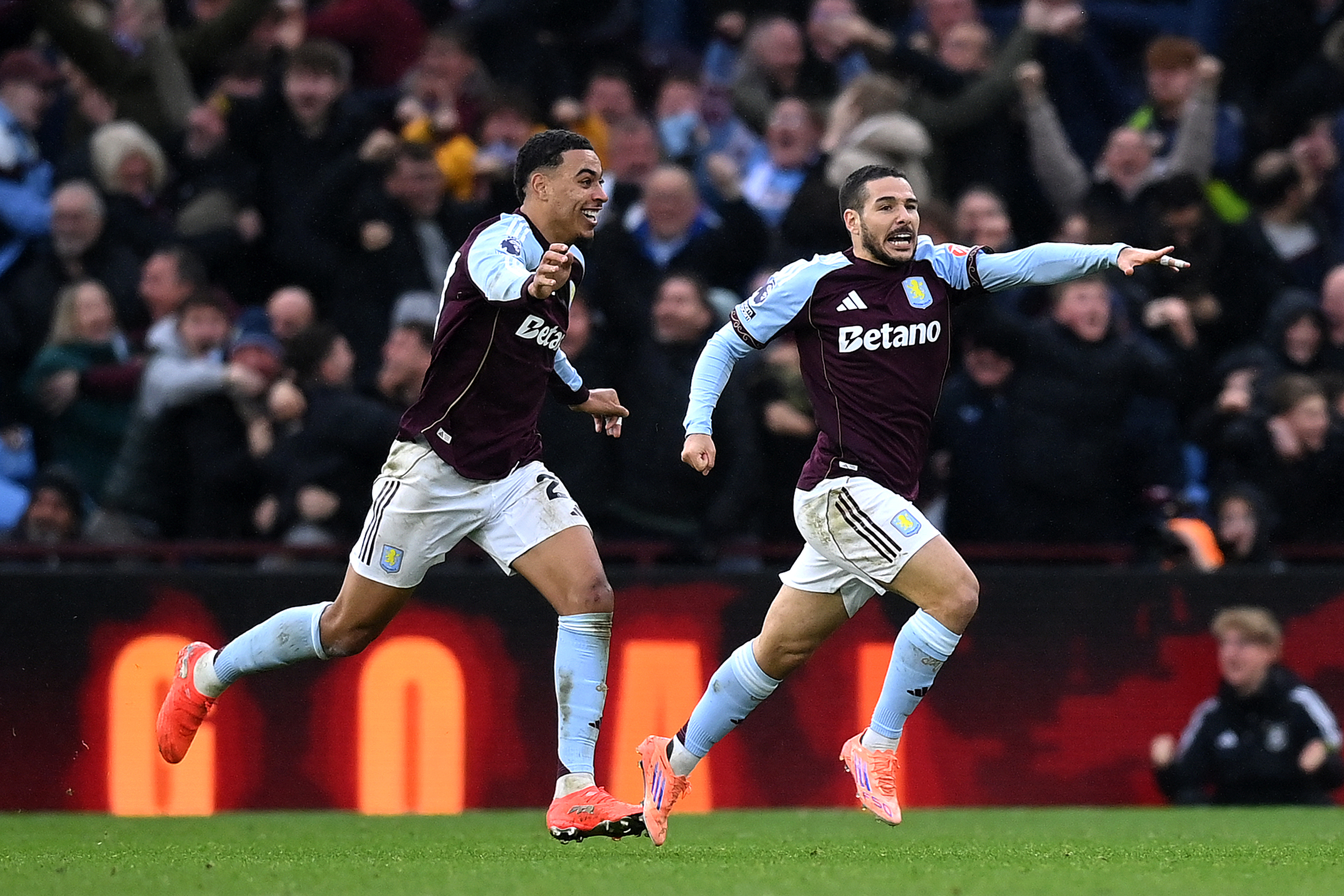 But à la 94e : Villa bat Arsenal et relance la course au titre