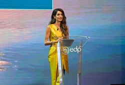 Sekrety diety Amal Clooney. Tak utrzymuje fenomenalną sylwetkę