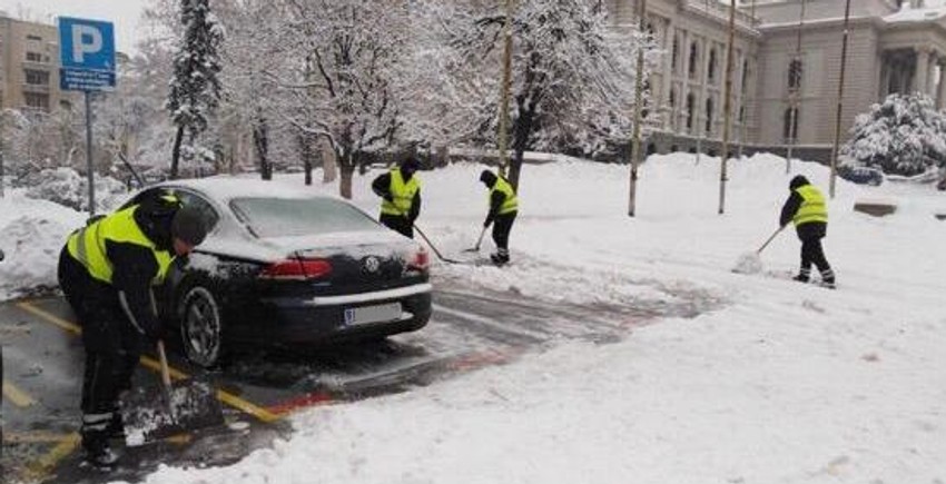 I radnici "Parking servisa" se priključili akciji čišćenja snega