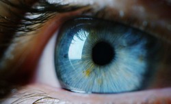 Choroba, która grozi utratą wzroku. Chorzy proszą o refundację jednej terapii