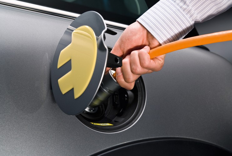 Ładowanie 'pod korek' trwa 8 godzin