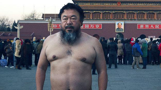 "Podejrzany Ai Weiwei": Wolny za kratkami