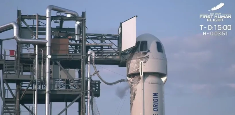 Bezosova raketa Nju Šepard uoči lansiranja