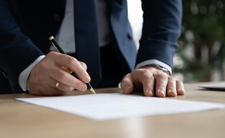 Kto podpisuje sprawozdanie finansowe przy wspólnej obsłudze jednostek w gminie