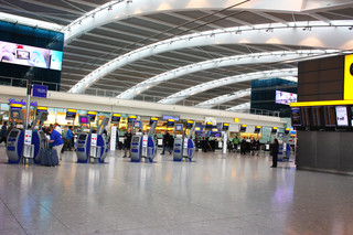 Wielka Brytania: Na Heathrow krótka przerwa w lotach przez podejrzany przedmiot