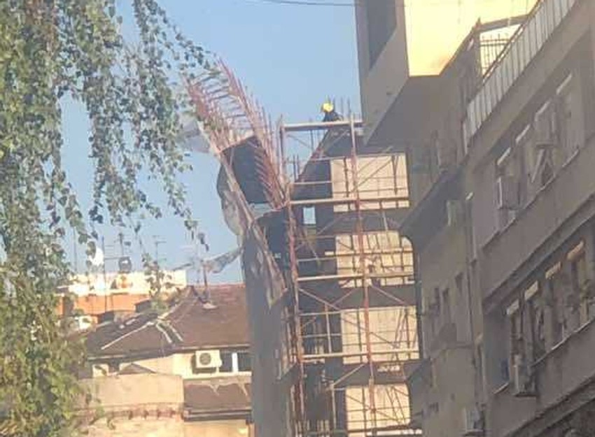 Skela preti da padne na Dorćolu