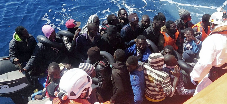 Libia: 85 ciał migrantów wyrzuconych przez morze na ląd