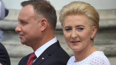 Agata Duda zachwyciła asymetryczną kreacją podczas spotkania z Trumpem. "Miała swoją koncepcję"