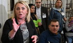 Rodzice i ich dorosłe dzieci okupują Sejm. To walka o godność