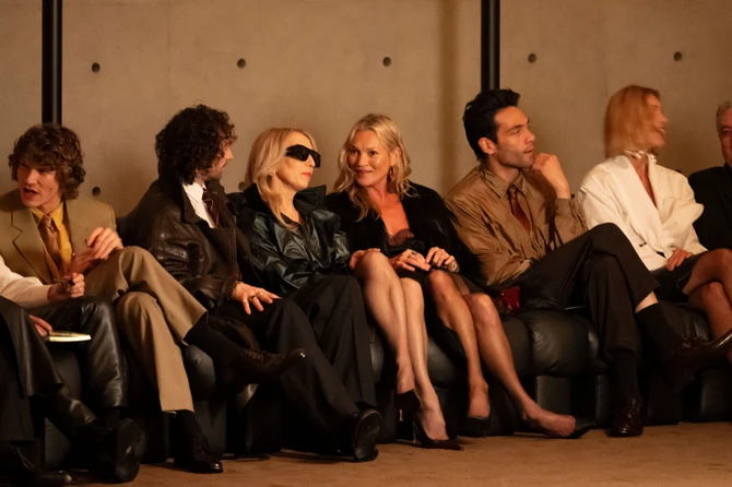 Kejt Mos na reviji Saint Laurent