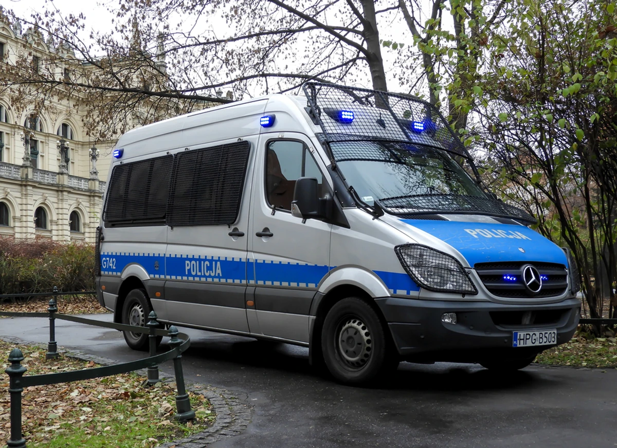 Tragedia w Krakowie. W windzie znaleziono ciało młodej kobiety