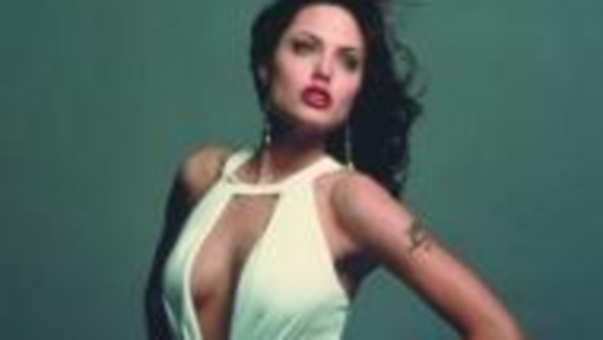 Film sprzed dekady, w którym Angelina Jolie pokazuje się topless doczekał się wersji HD.