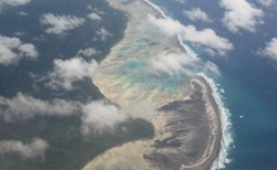 Odcięci od świata wyspiarze zabili Amerykanina. Policja szuka sposobu na zabranie zwłok