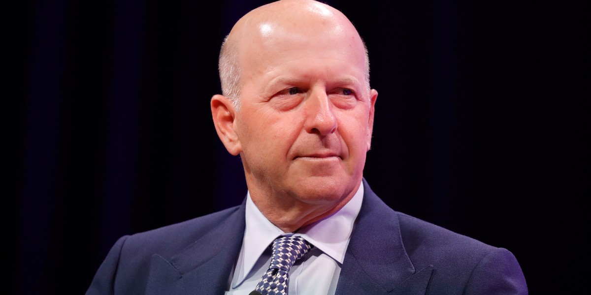 Nowy CEO Goldman Sachs David Solomon po godzinach nie wygląda tak oficjalnie jak na tej fotografii.