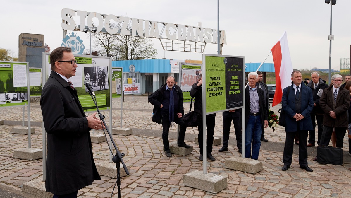 Bez Wolnych Związków Zawodowych nie byłoby Solidarności, a tym samym nie byłoby wolnej niepodległej Polski - powiedział prezes IPN Jarosław Szarek dziś w Gdańsku, gdzie trwają obchody 40-lecia utworzenia Wolnych Związków Zawodowych Wybrzeża.