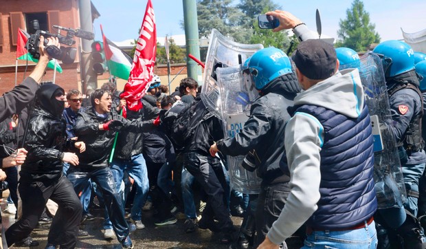 Sukob demonstranata i policije u Torinu