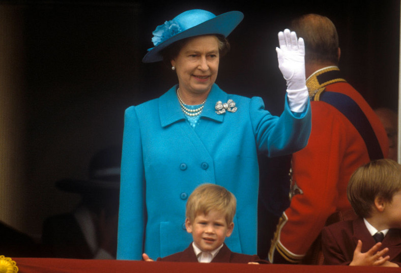 Królowa Elżbieta II i książę Harry
