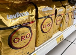 Koniec tygodnia z wielką obniżką ceny dobrej kawy. Warto uzupełnić zapasy