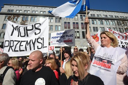 Minister zapowiada zmiany w wynagrodzeniach jednej grupy. Chodzi o staż pracy