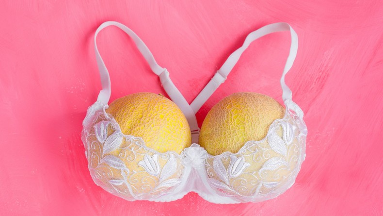 Do bras prevent breasts from sagging [medium]