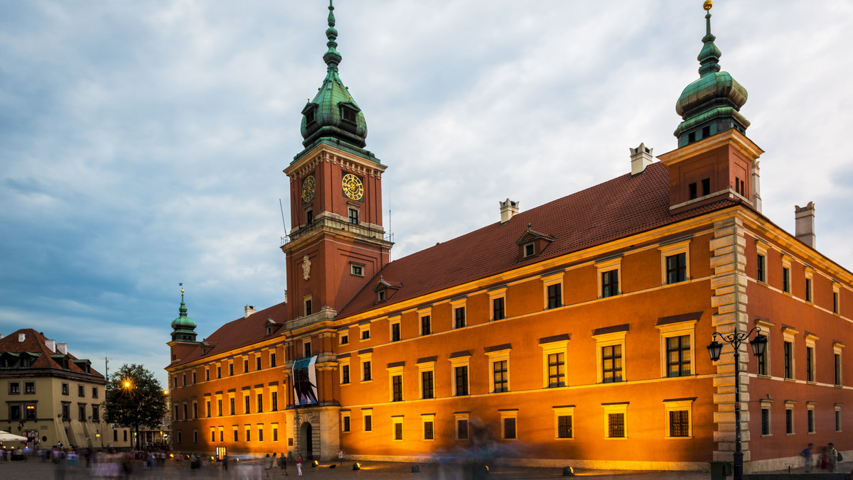 Studenci z Politechniki Łódzkiej, którzy zbudowali pojazdy napędzane reakcjami chemicznymi, m.in. rozkładem wody utlenionej – zdobyli w niedzielę w Warszawie główną nagrodę w konkursie StRuNa dla najlepszych kół naukowych.