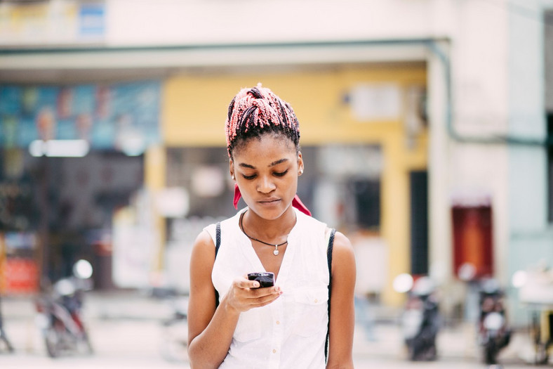 Just ensure to stay connected at all times. That's the biggest rule in the long distance relationship rule book [Credit: Glamour]