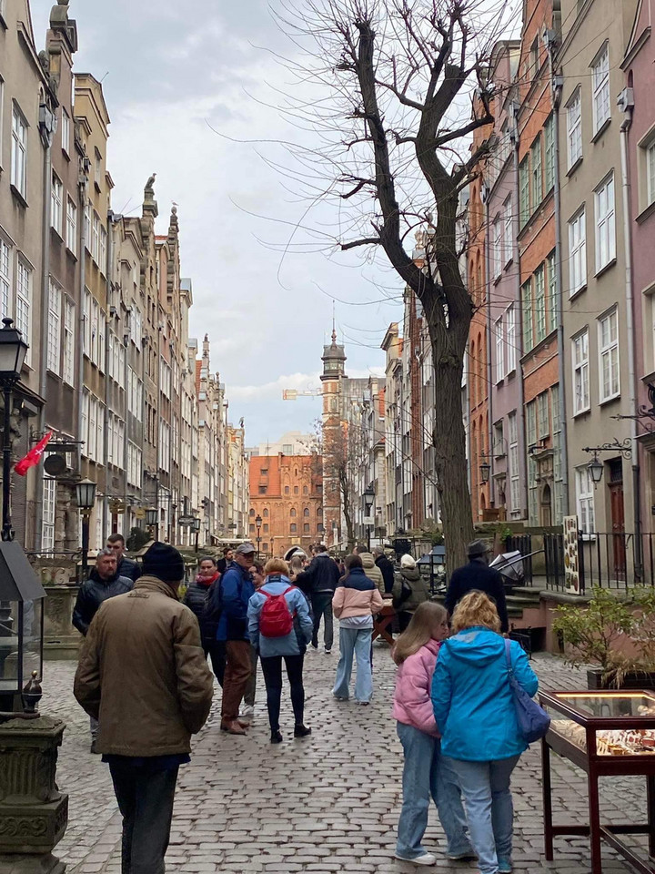 1 maja pogoda w Gdańsku nie rozpieszczała, ale na ulicach pojawili się turyści 