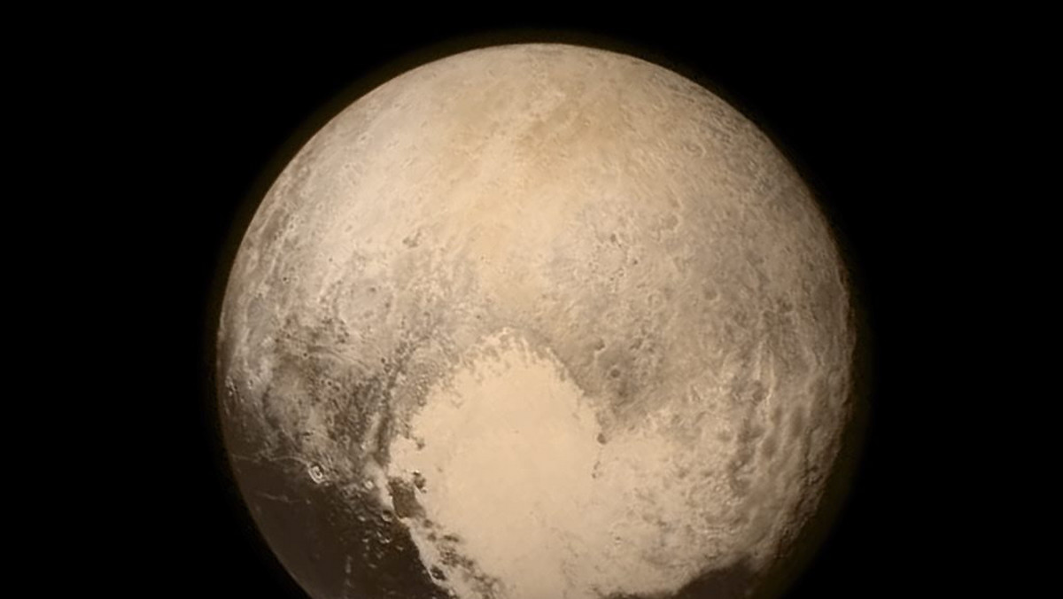 Przelatująca w maksymalnie małej odległości od Plutona sonda New Horizons przekazała na Ziemię sygnał świadczący o sukcesie misji. Sygnał dotarł do centrum kontroli w Maryland (USA) tuż przed godz. 03:00 rano w środę - podała agencja AP.