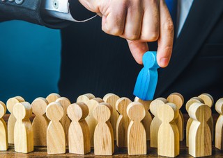 Czy rynek pracownika to już przeszłość i Polaków czekają zwolnienia grupowe?