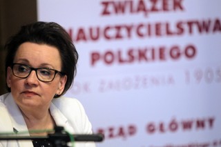 'Szkoła nowoczesna i wartościowa' czy 'nostalgia za PRL-em'? Komentarze nt. projektu reformy szkolnictwa
