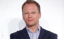 Maciej Stuhr o relacjach z nastoletnią córką: Budowanie i utrzymywanie więzi po rozstaniu z jej mamą to trudne zadanie