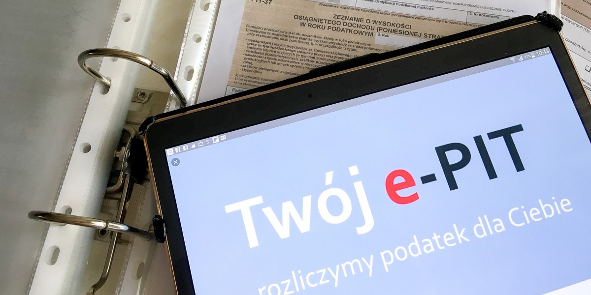 Już 300 tys. deklaracji złożono poprzez usługę "Twój e-PIT" – poinformowało Ministerstwo Finansów. Czas na rozliczenie się z fiskusem jest do końca kwietnia.