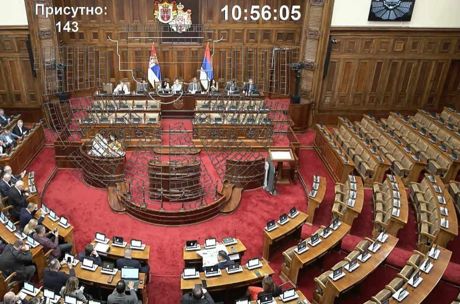 Poslanici većine opozicionih stranaka ne učestvuju u današnjem glasanju u Skupštini Srbije