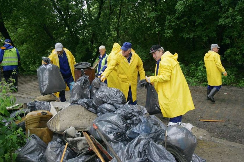 Miasto usunie śmieci i konary znad Wisły, wytnie drzewa w międzywalu, zlikwiduje altanki działkowe na Golędzinowie, zbuduje umocnienia na Wybrzeżu Helskim, naprawi Wał Zawadowski. Pójdzie na to 2,8 mln zł