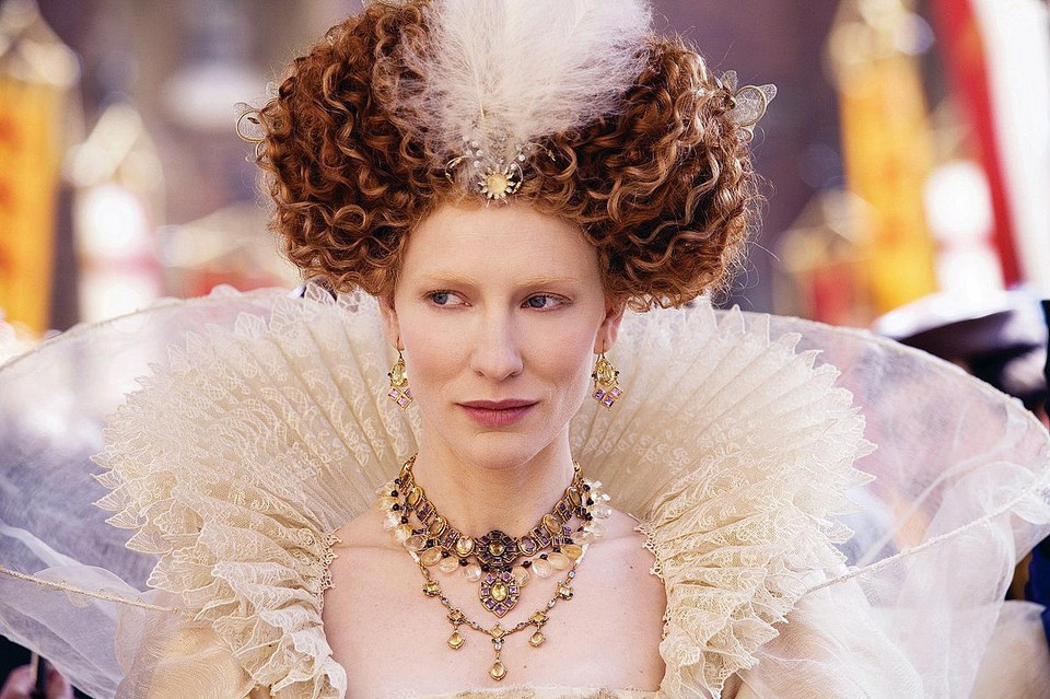 Cate Blanchett w filmie "Elizabeth: Złoty wiek"