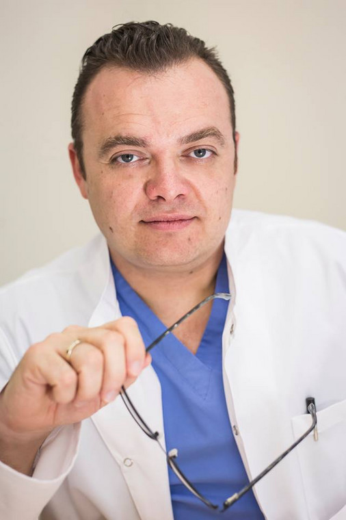dr Tomasz Basta