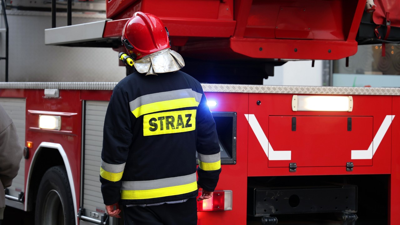 Tragiczny wypadek. Samochód stanął w płomieniach, trzy osoby nie żyją