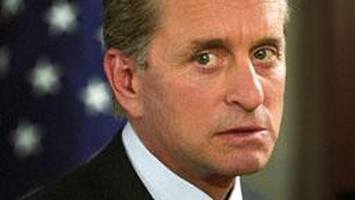 Michael Douglas powraca do zdrowia po operacji wymiany rzepki kolanowej.