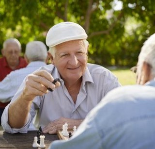 Praca dla osób 50+ w Niemczech. Opłaca się wyjechać?