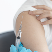 Pfizer, Moderna 2. dózis: van, akinek előnyös lehet, ha később adatja be