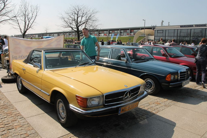 Youngtimer Warsaw 2015 - parada pod Stadionem Narodowym