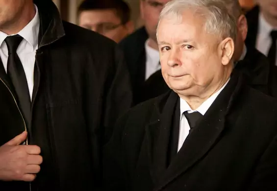 Pisarz ostro o wykorzystywaniu katastrofy smoleńskiej przez PiS. "Kaczyński, ty zapyziały ch...jku"