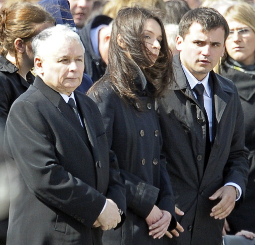 Jarosław Kaczyński, Marta Kaczyńska i Marcin Dubieniecki, fot. AFP