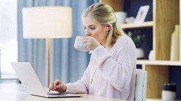 Quiz ortograficzny do porannej kawy. 10/10 to mistrzostwo