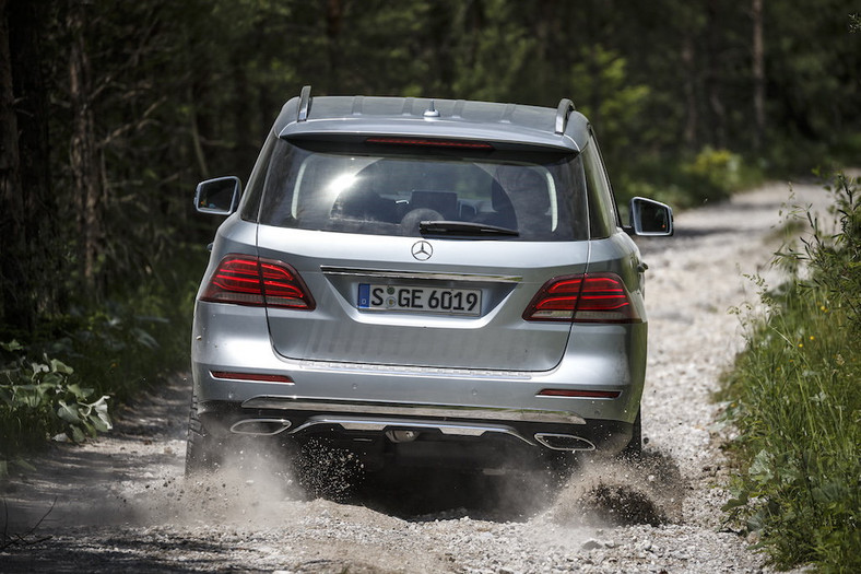 Mercedes GLE - papier ścierny plus aksamit