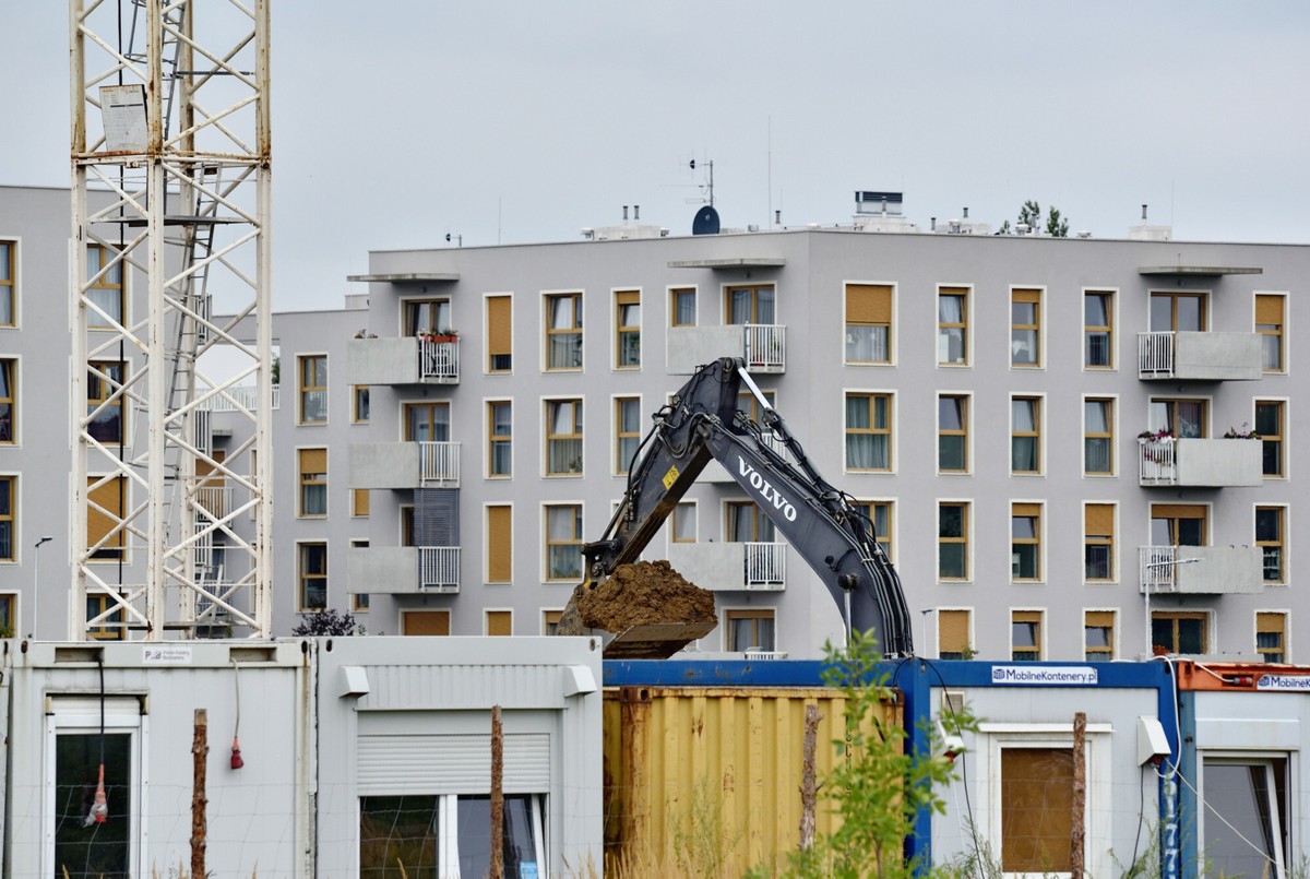Sprzedaż mieszkań rośnie wolniej niż oferta. 2026 r. przyniesie nowe rozdanie