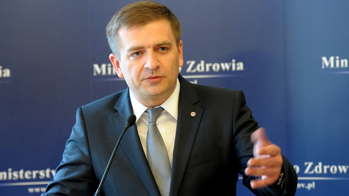 Minister zdrowia Bartosz Arłukowicz poinformował we wtorek, że uruchomił procedurę wyboru nowego prezesa NFZ. Zapowiedział też, że resort przygotowuje zmiany w funkcjonowaniu Funduszu m.in. wzmocnienie roli wojewódzkich oddziałów.