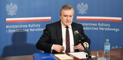 „To bulwersujące”. Gliński gęsto się tłumaczy. Grozi dziennikarce pozwem