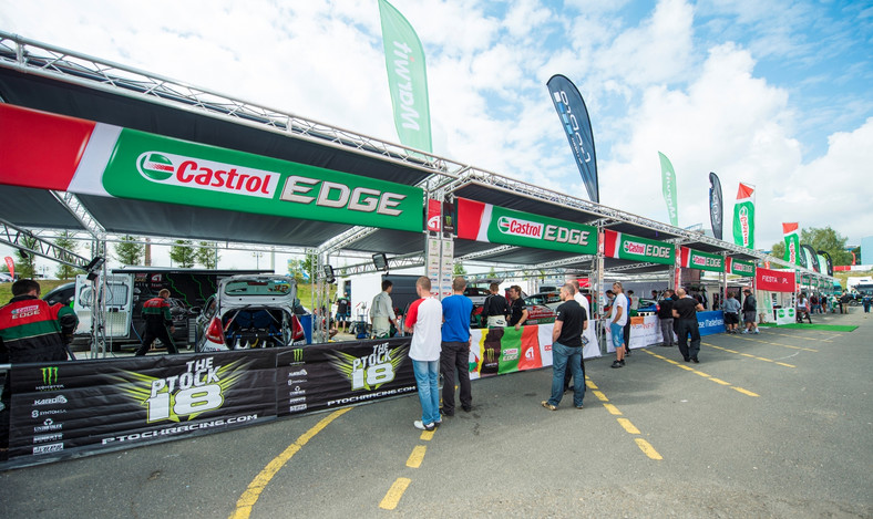 Castrol EDGE Fiesta Trophy na półmetku