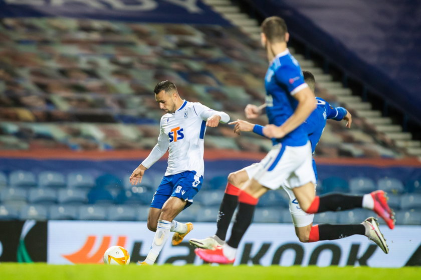 Glasgow Rangers zawiesił dwóch piłkarzy